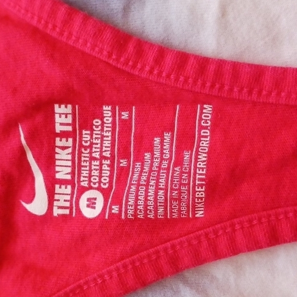 THE NIKE TEE TANK - Picture 3 of 5